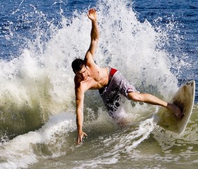 开云-本泽马传射定乾坤，却难掩17岁天才光芒，一场比赛，两代传奇的无声对话，传奇与新星的对话，本泽马传射定乾坤，17岁天才光芒难掩