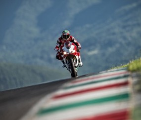 Kaiyun官方网站-十二连败的Ming，湖人教练席上的风暴眼，十二连败的Ming，湖人教练席上的风暴眼